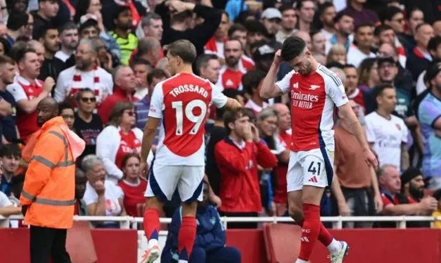 英超争冠悬念再起，利物浦阿森纳对决在即，曼城争冠之路或已终结