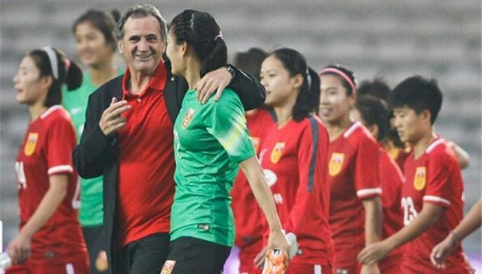 津媒曝中国女足即将开启拉练,教练组打破常规选人思路,关注球员近况以提升整体实力