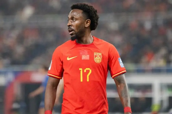 国足备战关键时期，费南多请假引发关注，实到31人，备战压力倍增