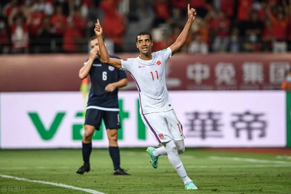 阿兰告别国足，心已不再？他的离去，国足的未来将何去何从？