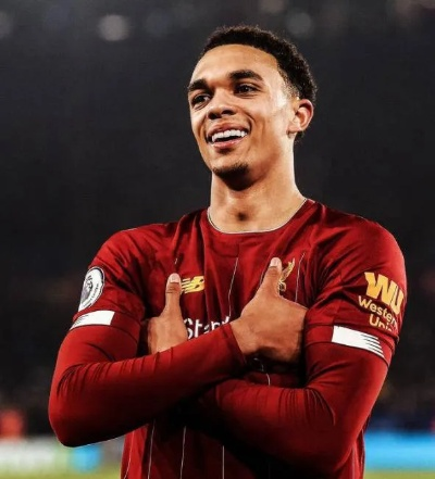 太阳报爆猛料，若加冕皇马，阿诺德将获得1亿英镑巨额奖金！究竟多少？