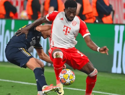 比价呗？西媒，戴维斯将先同拜仁商谈，再和皇马坐上谈判桌聊合约