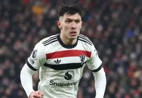 尤文图斯租借齐尔克泽意向明确，曼联却希望直接买断，一场关于球员未来的博弈