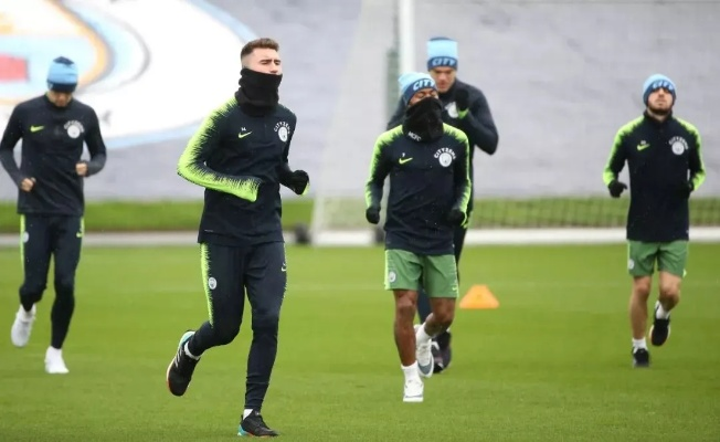 曼城阵容调整，表现不佳球员训练营过夜，全力备战圣诞节大战